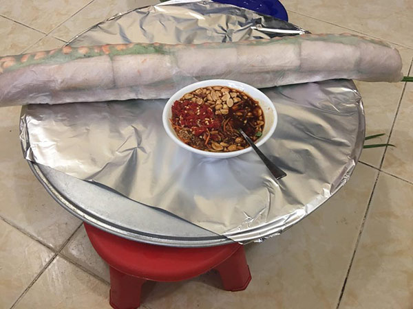 Hóa ra đây là nguồn gốc chiếc gỏi cuốn khổng lồ đang khiến dân mạng “sôi sục” - 5