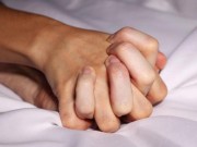 Eva Yêu - Chồng tôi thất vọng vì suốt 2 năm "cày cuốc", vợ chưa một lần lên đỉnh