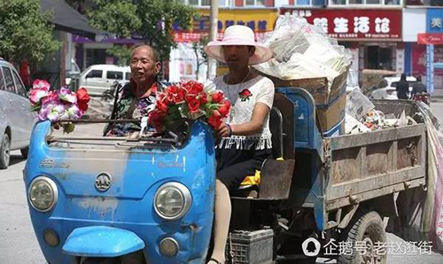 Người đàn ông mặc váy đi nhặt rác để nuôi người tình đồng tính 72 tuổi - 6