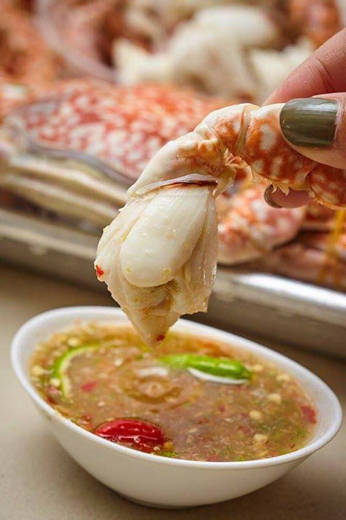 Chỉ là clip bóc ghẹ thôi nhưng lại đang khiến dân mạng Việt xem say mê “quên lối về” - 3