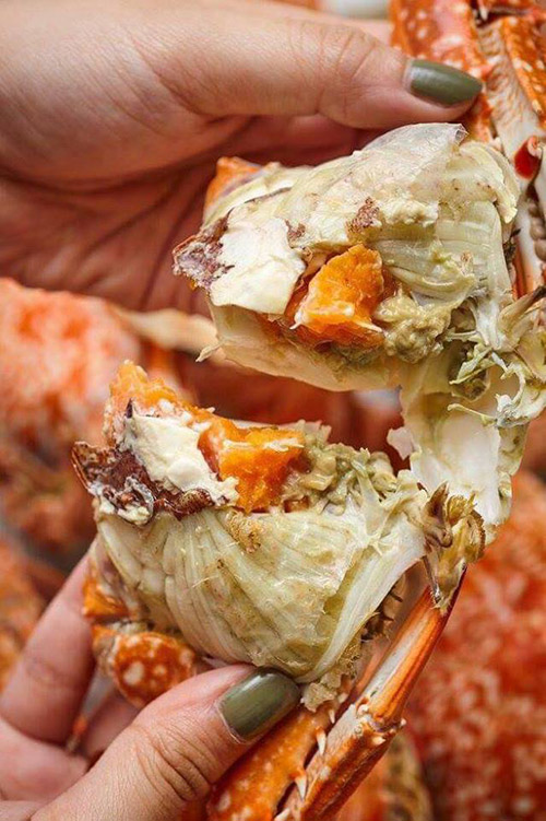 Chỉ là clip bóc ghẹ thôi nhưng lại đang khiến dân mạng Việt xem say mê “quên lối về” - 6