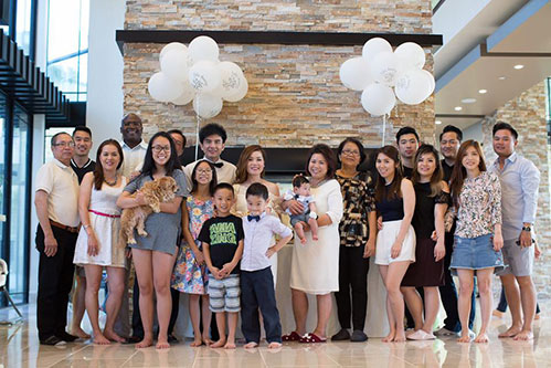 Con trai Đan Trường đẹp như thiên thần, ngủ say sưa trên vai mẹ suốt lễ rửa tội - 11