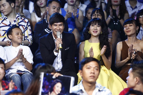 amp;#34;Gái 4 conamp;#34; Minh Hà bất ngờ xuất hiện tại Vietnam Idol Kids cùng ông xã Lý Hải - 3