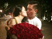 Làng sao - Sao Việt 24h qua: Tuấn Hưng tặng hoa, trao nụ hôn ngọt ngào mừng sinh nhật vợ