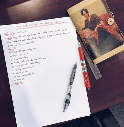 Nhìn chữ viết của Ngọc Trinh ai cũng choáng khi so với chữ viết của Phạm Hương, Elly Trần - 6