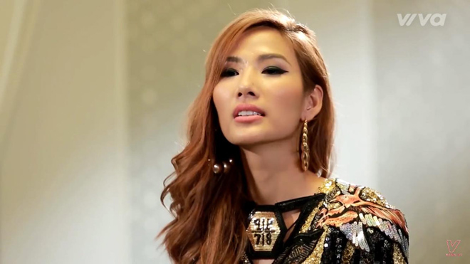 The Face Việt Nam: NTK, thí sinh đá xoáy Hoàng Thùy chưa đủ trình để amp;#34;lên mặt dạy đờiamp;#34; - 1