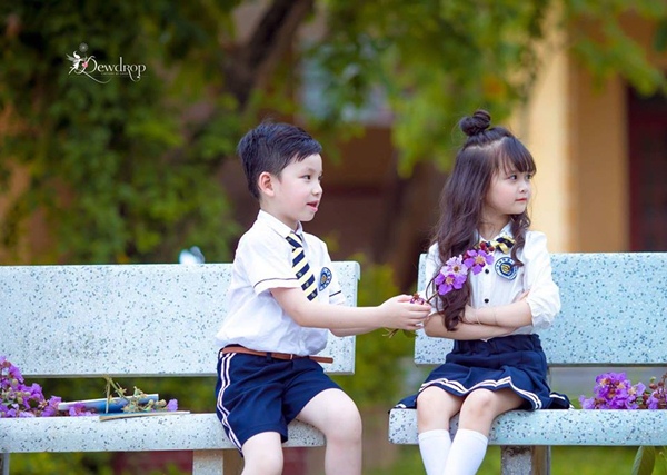 Sau 1 năm gây sốt vì xinh như hoa hậu, bé gái Tuyên Quang giờ đây đã khác rất nhiều - 10