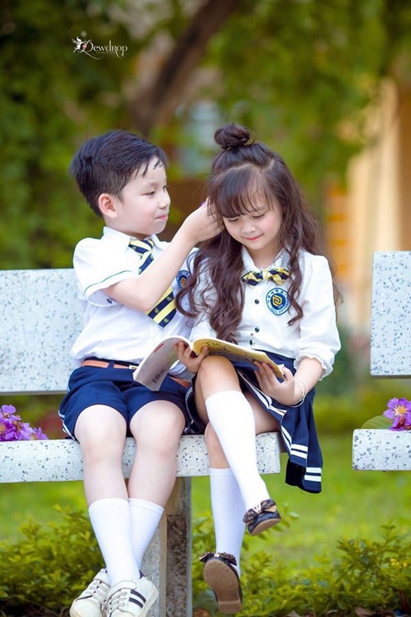 Sau 1 năm gây sốt vì xinh như hoa hậu, bé gái Tuyên Quang giờ đây đã khác rất nhiều - 3