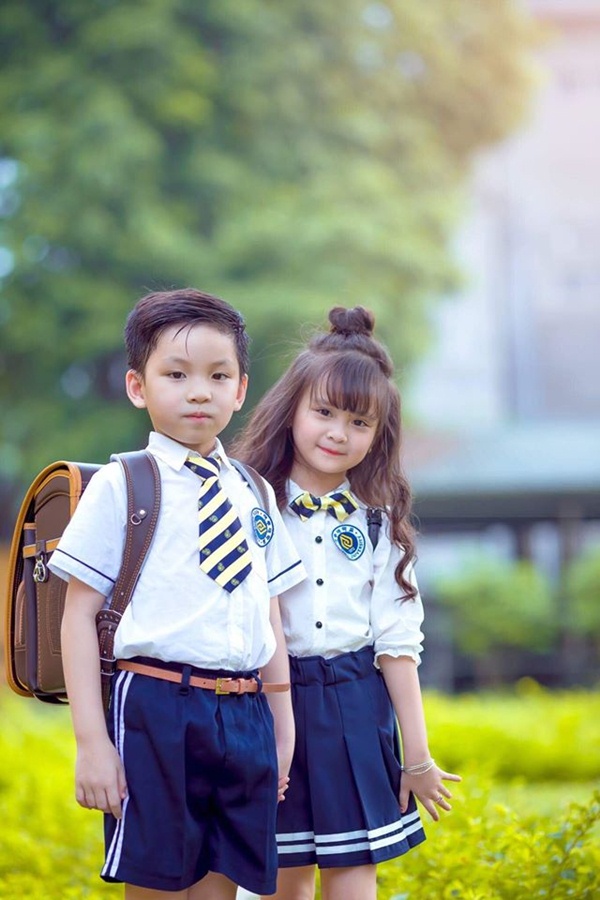 Sau 1 năm gây sốt vì xinh như hoa hậu, bé gái Tuyên Quang giờ đây đã khác rất nhiều - 9