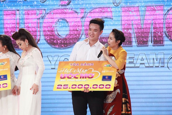 Cẩm Ly, Trấn Thành khóc nghẹn vì người bà hơn 60 tuổi chạy xe ôm nuôi 3 cháu gái ăn học - 19