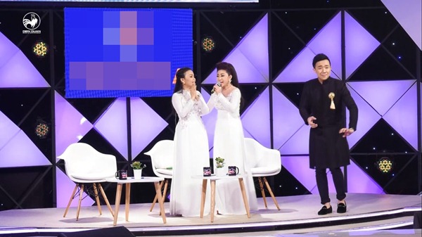 Cẩm Ly, Trấn Thành khóc nghẹn vì người bà hơn 60 tuổi chạy xe ôm nuôi 3 cháu gái ăn học - 2