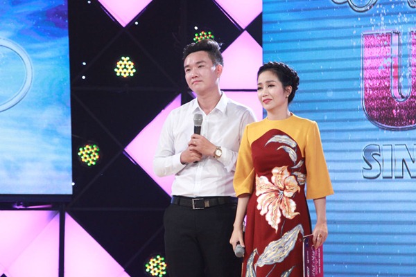 Cẩm Ly, Trấn Thành khóc nghẹn vì người bà hơn 60 tuổi chạy xe ôm nuôi 3 cháu gái ăn học - 12