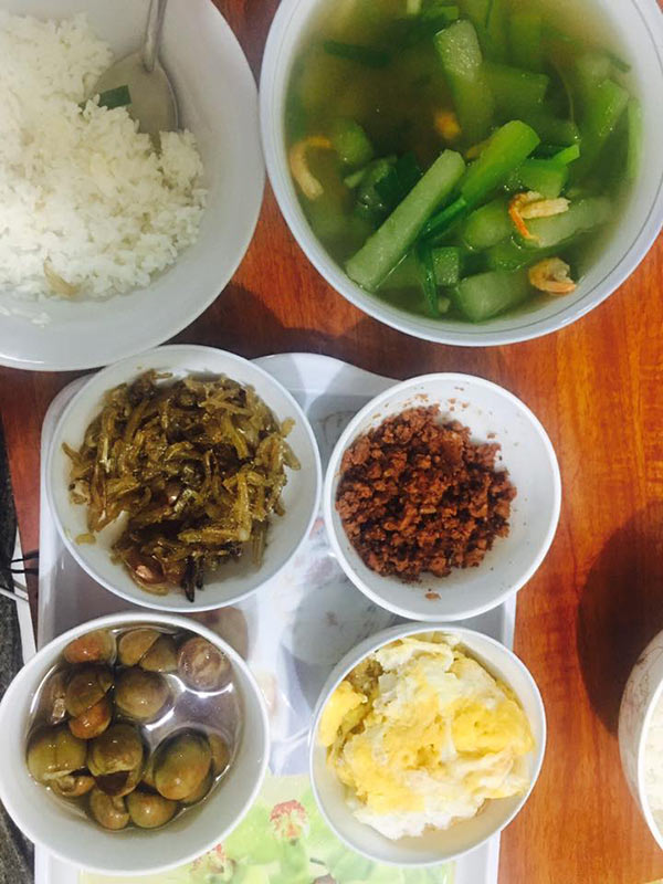 Cô vợ trẻ tư vấn bữa cơm 2 người sống giữa Hà Nội chỉ tốn 15 nghìn gây tranh cãi - 10