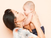 Làng sao - MC Hồng Phượng lần đầu khoe con trai 5 tháng tuổi kháu khỉnh, đáng yêu