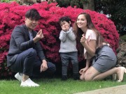 Làng sao - Ông xã tháp tùng HH Diễm Hương và con trai đi công tác ở Canada