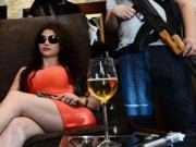 Tin tức - Cuộc sống thác loạn của bà trùm mafia sexy nhất thế giới