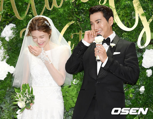 Ngày cưới, mỹ nhân Cha Ye Ryun và tài tử Joo Sang Wook bên nhau amp;#34;ngọt như đườngamp;#34; - 7