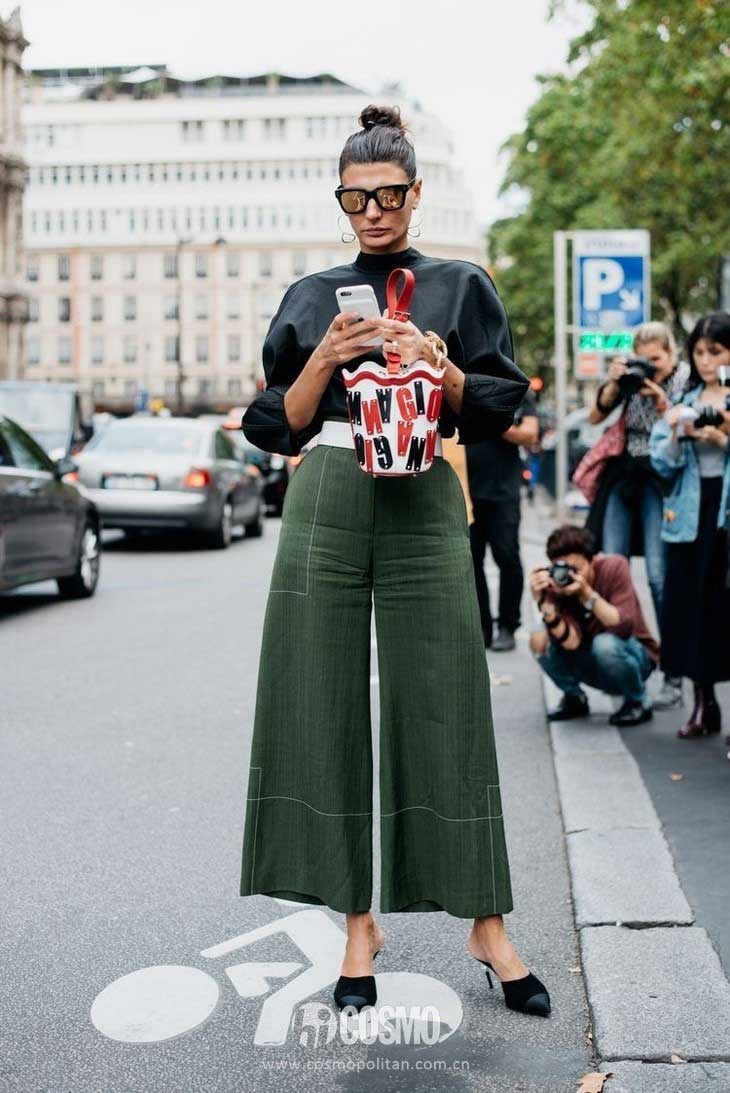 Từ 60 năm trước, cô ấy đã đón đầu xu hướng hot nhất 2017 - 10