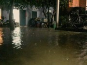 Tin tức - Mưa tầm tã, nhiều tuyến đường lớn ở Huế “thất thủ”