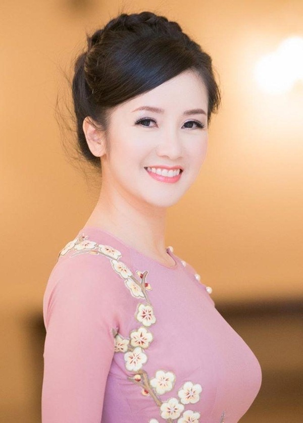 Liều mình sinh con ở tuổi ngoài 40 - 50, 4 mỹ nhân Việt này vẫn đẹp bất chấp - 15