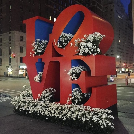 Lạ lùng thùng rác đẹp hơn cả bình hoa trong tiệm giữa đường phố New York - 8