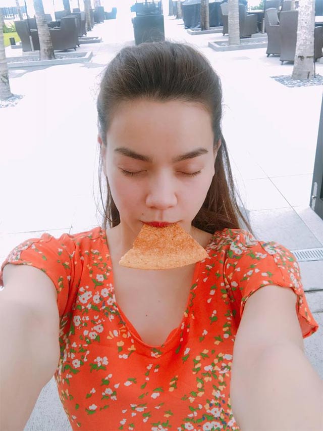 Sao Việt 24h qua: Hồ Ngọc Hà tự gọi mình là amp;#34;béamp;#34;, khoe vẻ nhắng nhít ở Hội An - 3
