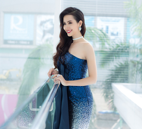 Sát cánh bên Bình Minh, Phan Thị Mơ khoe vẻ gợi cảm khó cưỡng - 13