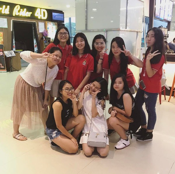 Sau 4 năm nổi tiếng, cuộc sống của cô bé Phương Mỹ Chi giờ đây thay đổi quá nhiều - 12