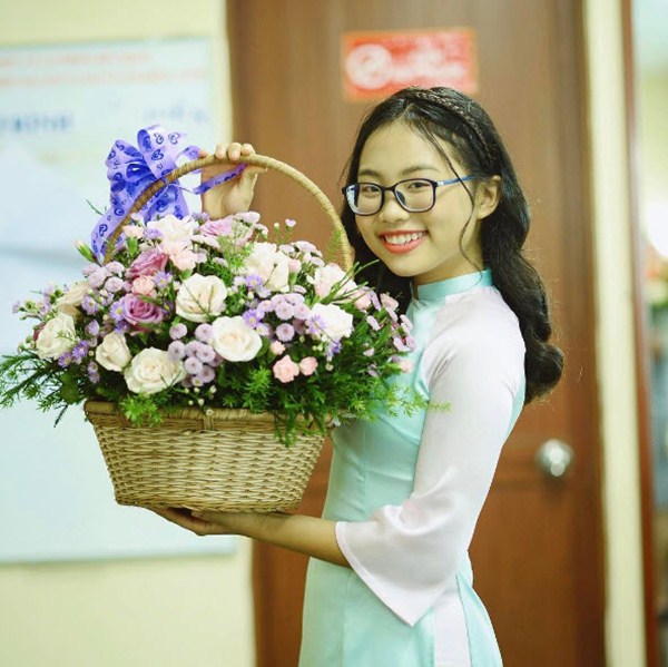 Sau 4 năm nổi tiếng, cuộc sống của cô bé Phương Mỹ Chi giờ đây thay đổi quá nhiều - 1