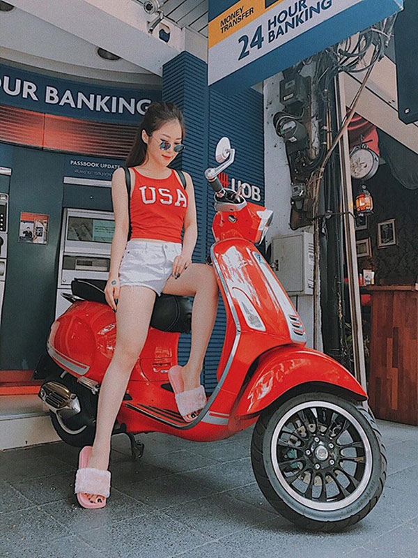 Hè đến, dép lê sang chảnh vẫn amp;#34;được lòngamp;#34; các sao Việt - 11