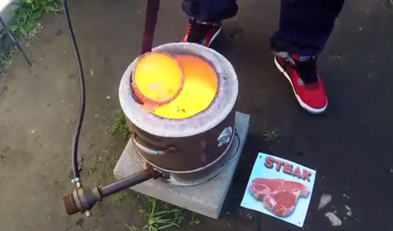 Thử đổ đồng vào thịt bò, chàng trai khiến mọi người choáng vì sản phẩm ra lò - 1