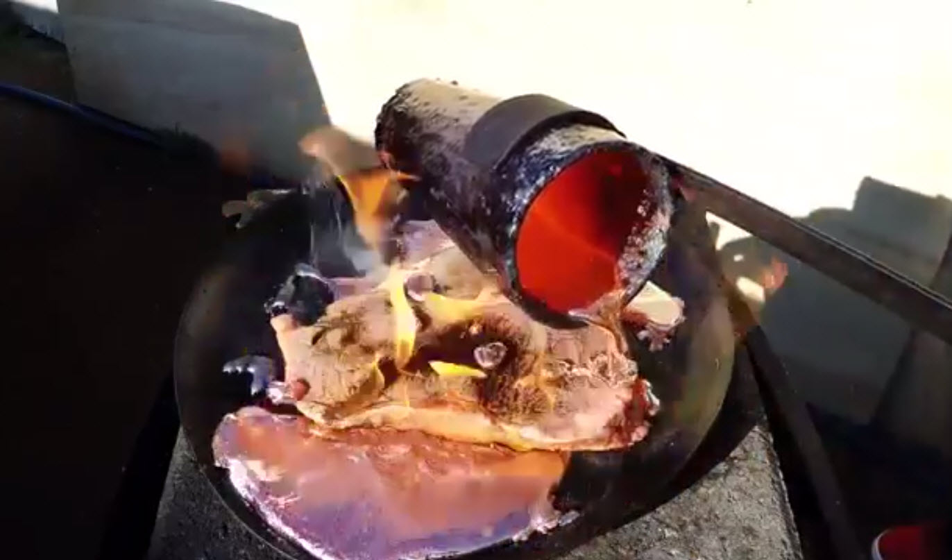 Thử đổ đồng vào thịt bò, chàng trai khiến mọi người choáng vì sản phẩm ra lò - 3