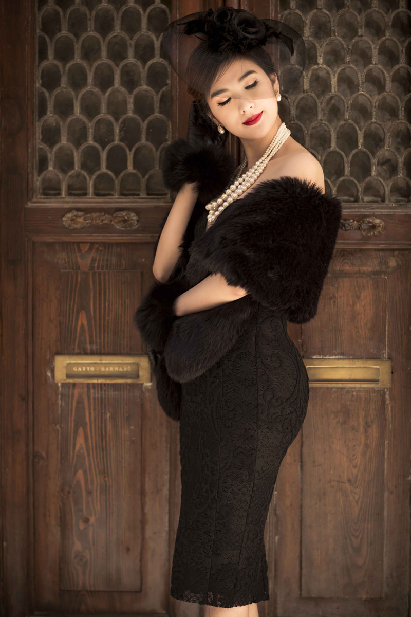 Cô gái đẹp nhất The Face dắt cún đi dạo ở Rome - 7