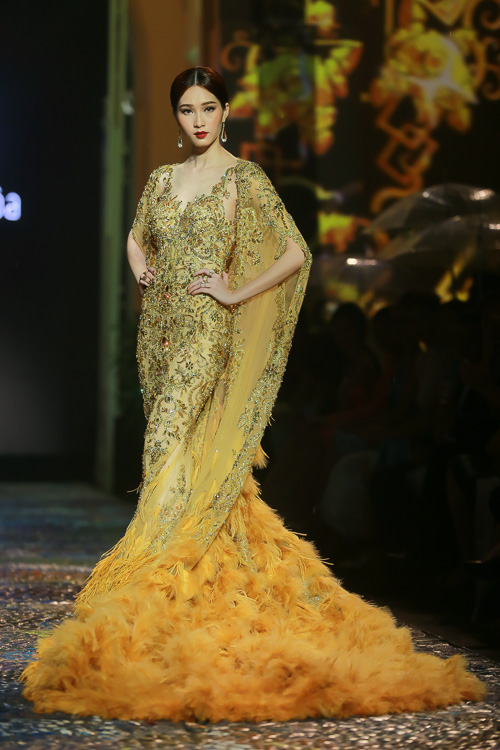 Ngoài sắc trắng, Thu Thảo còn mê mệt tông màu này - 1