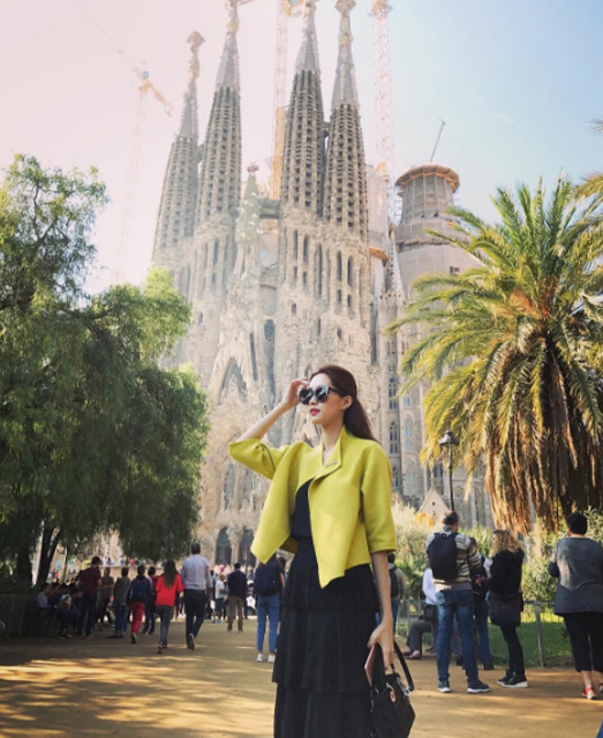 Ngoài sắc trắng, Thu Thảo còn mê mệt tông màu này - 13