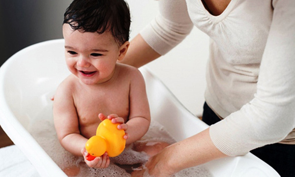 Ngày nào cũng tắm cho con nhưng 90% mẹ Việt không biết đến những điều này - 2