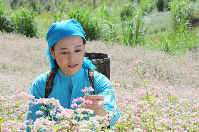 Nữ diễn viên ‘Lặng yên dưới vực sâu’ chia sẻ bí quyết trẻ hóa da chỉ sau 5 phút - 1