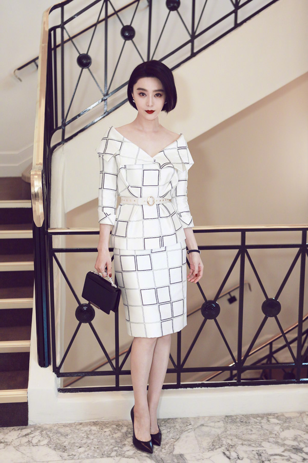 Phạm Băng Băng nhận cơn mưa lời khen mà cũng lắm phen bị chê xấu tại Cannes - 3