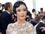 Làng sao - Lý Nhã Kỳ choáng váng vì bị người lạ mạo danh tại LHP Cannes