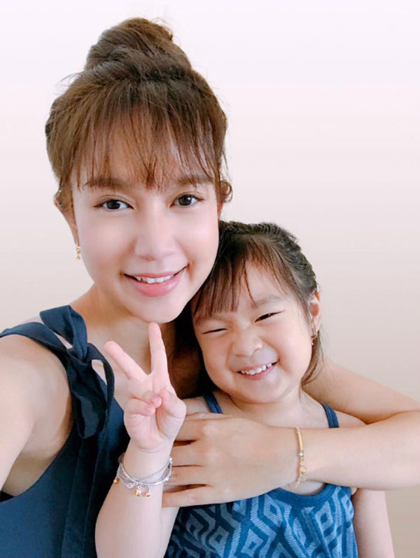 Sao Việt 24h qua: Con gái Lý Hải ngày càng điệu đà và xinh đẹp giống mẹ - 1