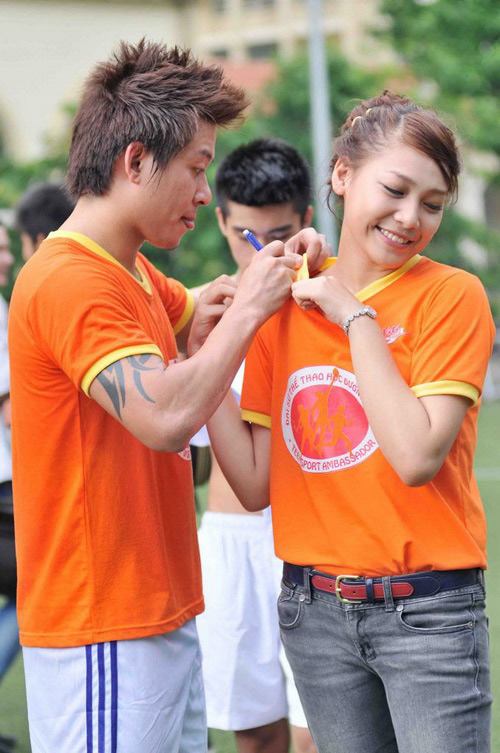 Tuấn Hưng, Đan Trường đẹp trai lại chiều fan, khiến vợ amp;#34;lo ngay ngáyamp;#34; - 3