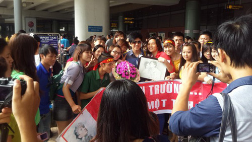 Tuấn Hưng, Đan Trường đẹp trai lại chiều fan, khiến vợ amp;#34;lo ngay ngáyamp;#34; - 5