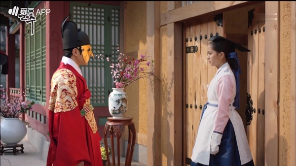Mặt nạ quân vương tập 14: Vô tình amp;#34;thả thínhamp;#34;, Yoo Seung Ho khiến nữ phụ ngày càng mê mệt - 5