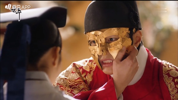Mặt nạ quân vương tập 14: Vô tình amp;#34;thả thínhamp;#34;, Yoo Seung Ho khiến nữ phụ ngày càng mê mệt - 6