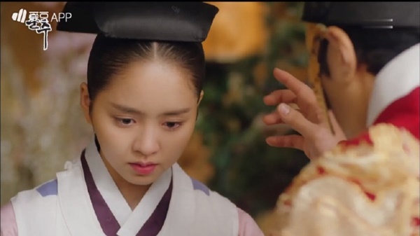 Mặt nạ quân vương tập 14: Vô tình amp;#34;thả thínhamp;#34;, Yoo Seung Ho khiến nữ phụ ngày càng mê mệt - 7