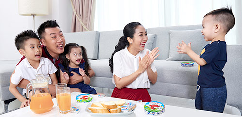 Phô mai mai Con Bò Cười công bố chiến dịch “vị ngon mịn gắn kết tiếng cười” - 3