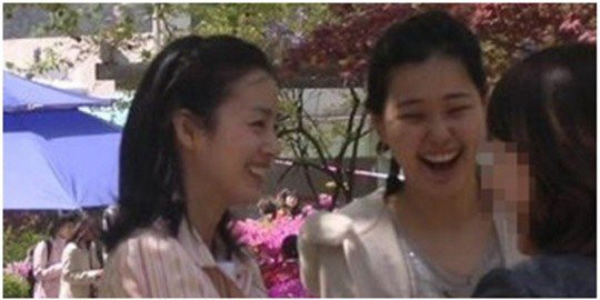 Bắt gặp amp;#34;Hoa hậu Hàn đẹp nhất thế giớiamp;#34; và bạn trai tài tử hiếm hoi bên nhau - 5