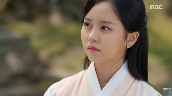 Mặt nạ quân vương tập 16: Cuối cùng, Yoo Seung Ho đã chịu thừa nhận tình cảm với Kim So Hyun - 2
