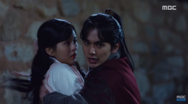 Mặt nạ quân vương tập 16: Cuối cùng, Yoo Seung Ho đã chịu thừa nhận tình cảm với Kim So Hyun - 7