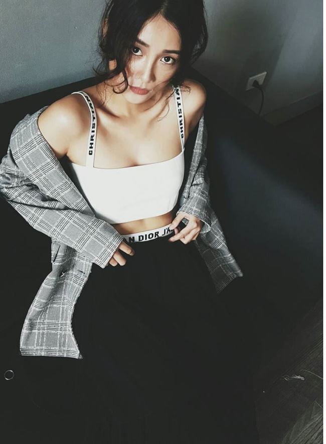 Quỳnh Chi - Diệp Chi VTV: Người gợi cảm hết nấc, kẻ kín đáo hút hồn - 8